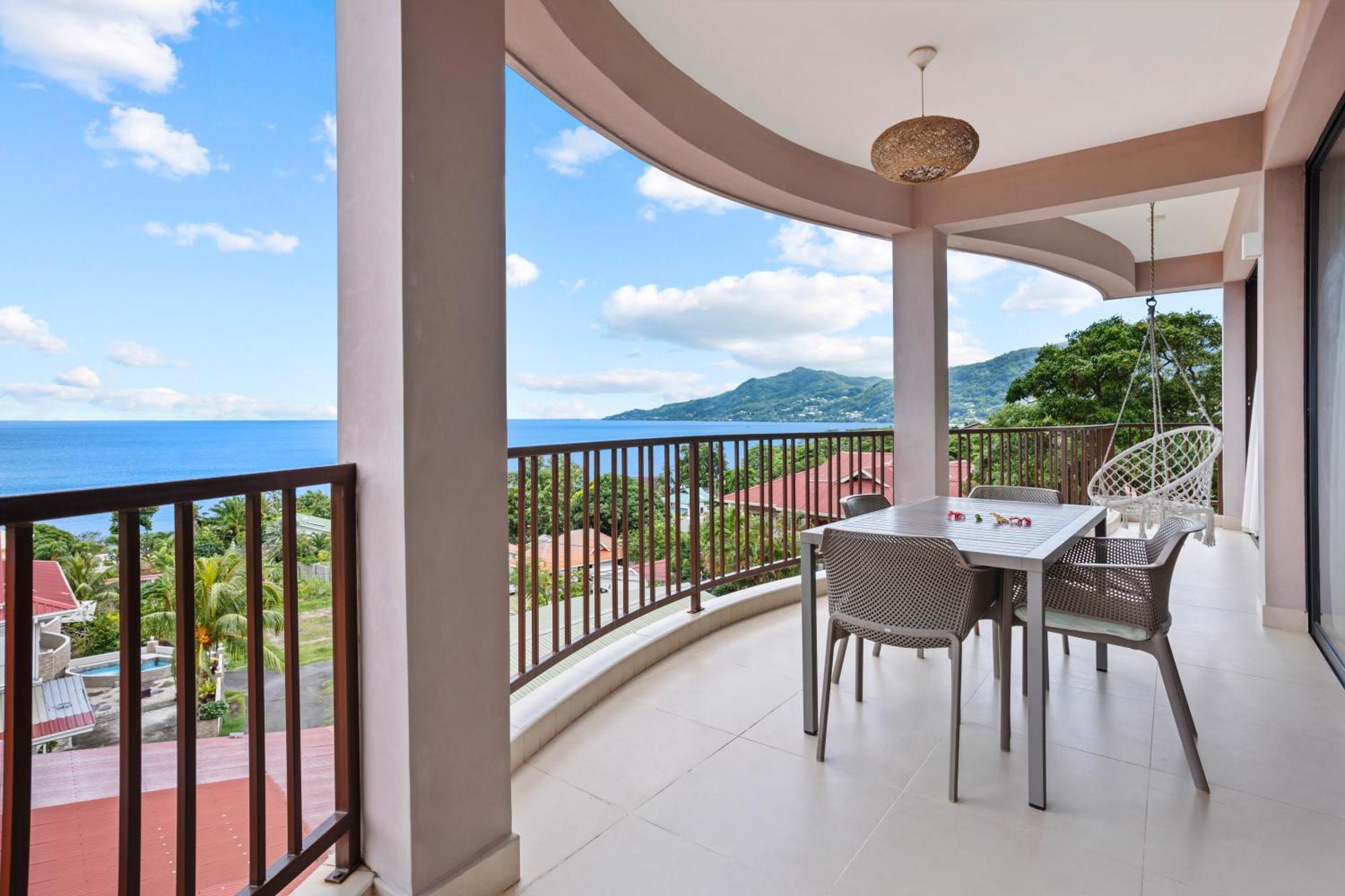 Villa Rousseau Victoria Εξωτερικό φωτογραφία