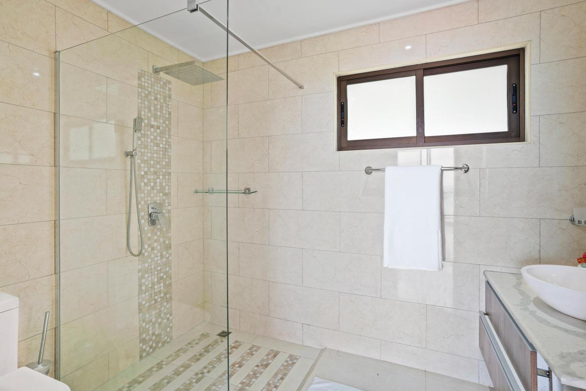 Villa Rousseau Victoria Εξωτερικό φωτογραφία